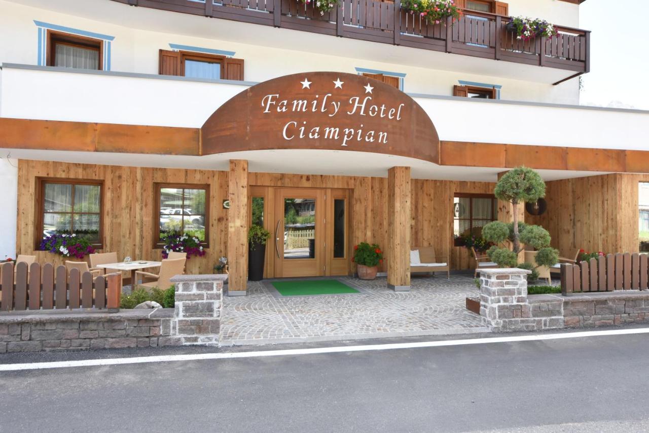 Hotel Ciampian Moena Exterior photo